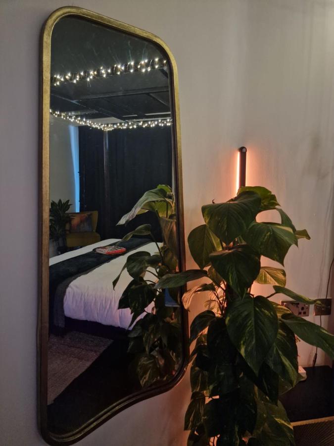 The Penny Black Apartment With Indoor Hot Tub Slamannan Exterior foto